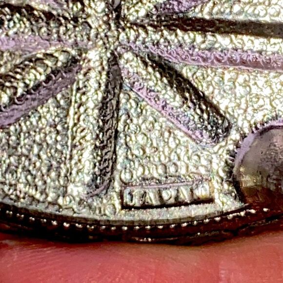 Small trinket felt lined box with a made in Japan mark but without makers mark - Picture 7 of 7